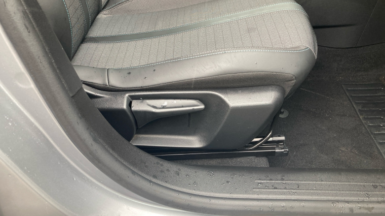 Peugeot 208 1.2 PureTech 100 Allure Premium + 5dr EAT8 Petrol Hatchback